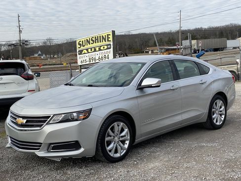 Used 2016 Chevrolet Impala LT w/ Convenience Package image 2