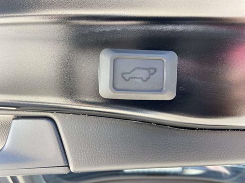 Used 2025 Toyota RAV4 XLE w/ Convenience Package FWD image 11