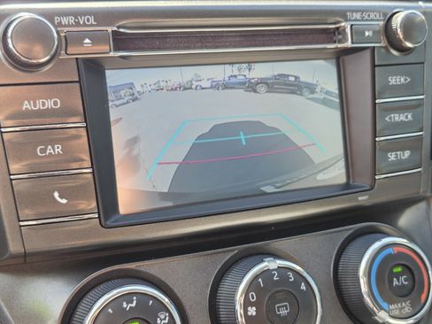 Used 2015 Toyota RAV4 LE image 21