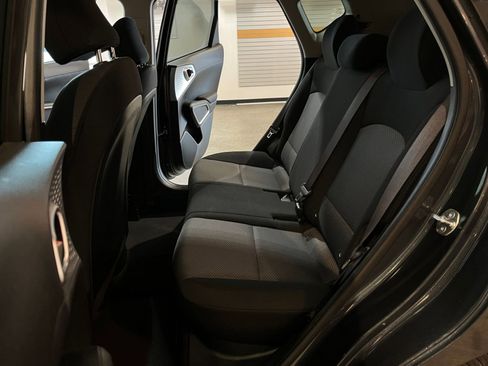 Used 2025 Kia Soul LX w/ LX Technology Package image 24