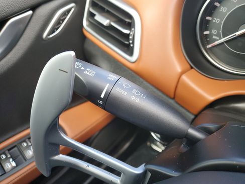 Used 2022 Maserati Ghibli Modena image 20