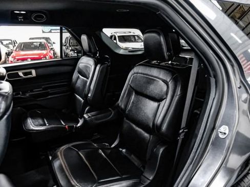 Used 2020 Ford Explorer XLT w/ Equipment Group 202A image 35