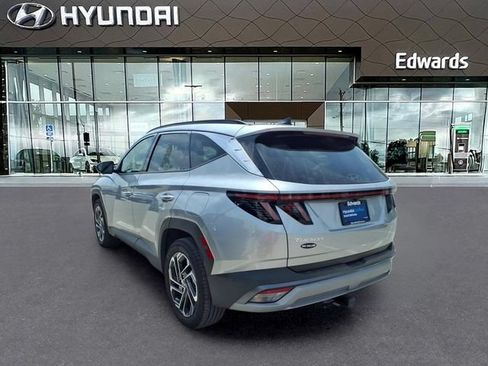 Certified 2025 Hyundai Tucson Limited AWD/4WD image 6