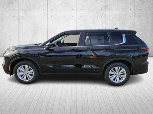 New 2026 Mitsubishi Outlander ES image 4