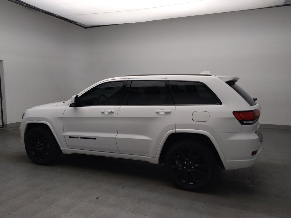 Used 2021 Jeep Grand Cherokee Laredo X AWD/4WD image 3