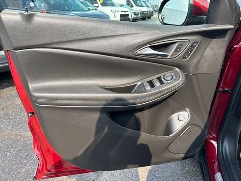 Used 2023 Buick Encore GX Essence w/ Experience Buick Package AWD/4WD image 8