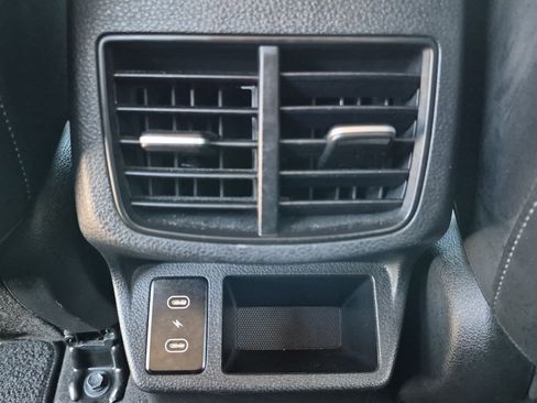 Used 2024 Kia Seltos EX FWD image 21