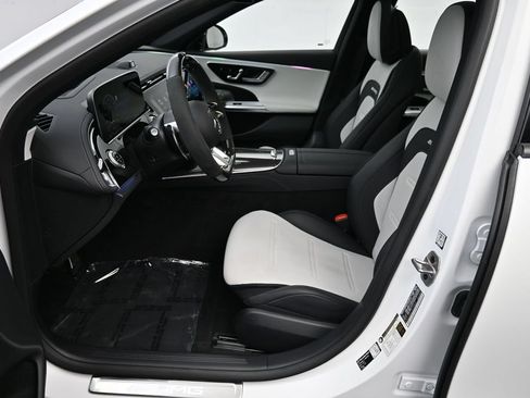 Used 2026 Mercedes-Benz E 53 AMG e 4MATIC Sedan image 10