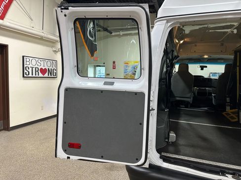 Used 2013 Ford E-150 and Econoline 150 w/ PWR Group image 25