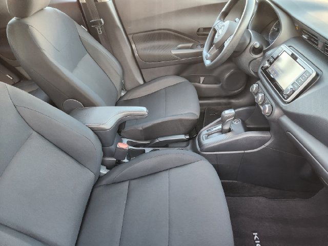 Used 2025 Nissan Kicks Play S FWD image 19