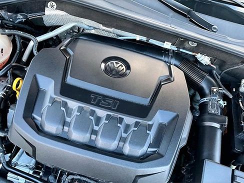 Used 2020 Volkswagen Passat 2.0T R-Line image 34