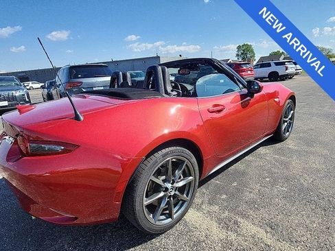 Used 2016 MAZDA MX-5 Miata Grand Touring RWD image 13