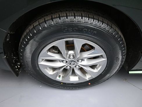 Certified 2025 Toyota Sienna XLE w/ XLE Plus Package AWD/4WD image 12