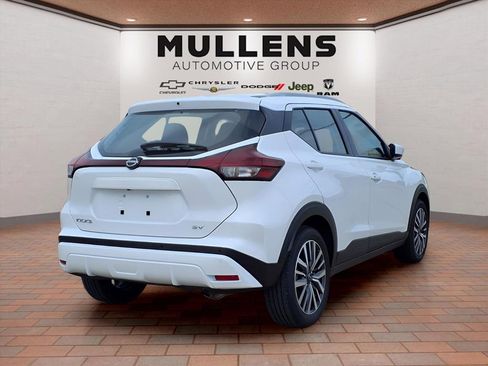 Used 2023 Nissan Kicks SV FWD image 5