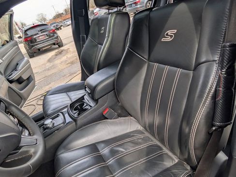 Used 2023 Chrysler 300 S RWD image 15