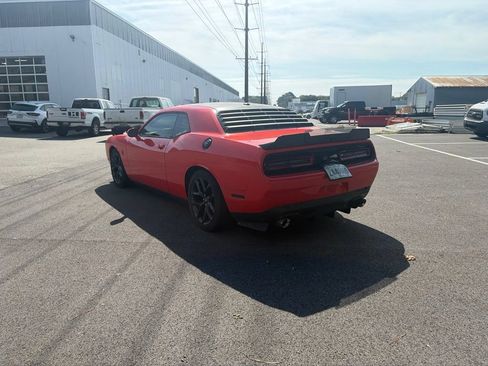 Used 2021 Dodge Challenger SXT w/ Driver Convenience Group RWD image 7