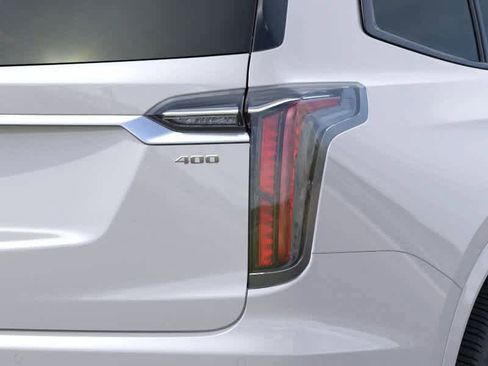 New 2025 Cadillac XT6 Sport image 11