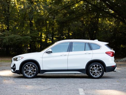 Used 2021 BMW X1 xDrive28i w/ Convenience Package image 10