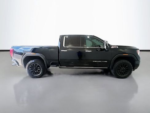 Used 2021 GMC Sierra 2500 Denali w/ Denali Black Diamond Edition AWD/4WD image 8