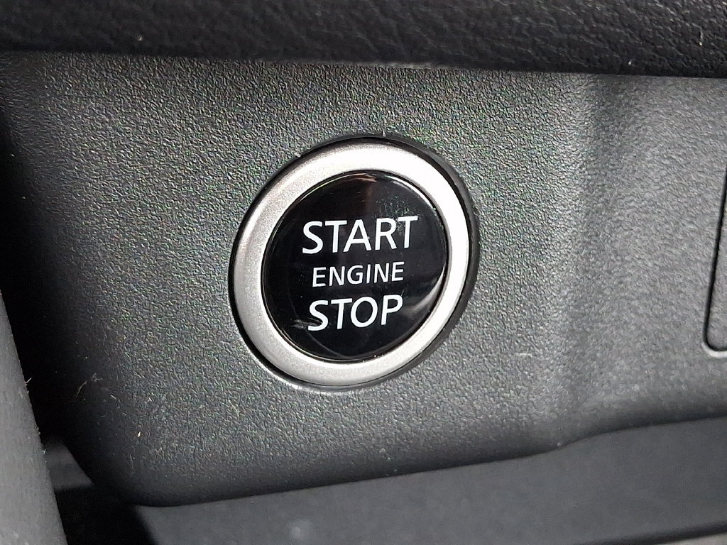Used 2023 Nissan Rogue SL AWD/4WD image 27