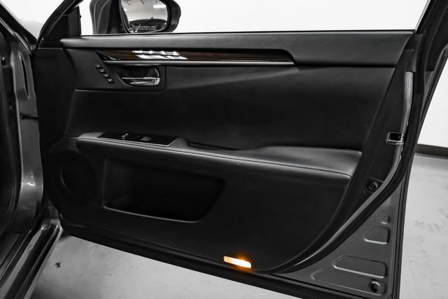 Used 2016 Lexus ES 350 w/ Ultra Luxury Package FWD image 46