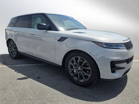 Used 2025 Land Rover Range Rover Sport AWD/4WD image 7