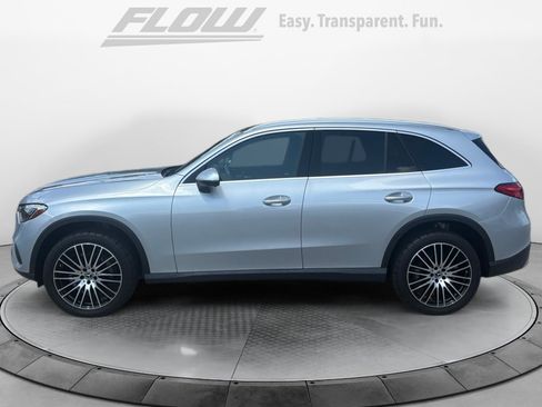 Used 2023 Mercedes-Benz GLC 300 4MATIC image 5