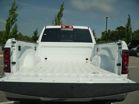 New 2026 RAM 2500 Tradesman AWD/4WD image 15