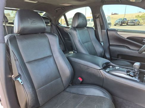 Used 2013 Lexus LS 460 w/ F-Sport Pkg RWD image 27