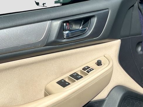 Used 2016 Subaru Outback 2.5i Premium image 17