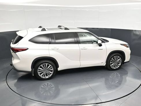 Used 2021 Toyota Highlander Platinum AWD/4WD image 50