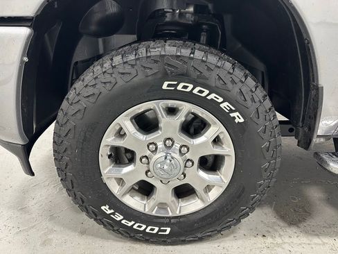 Used 2024 RAM 3500 Laramie image 61