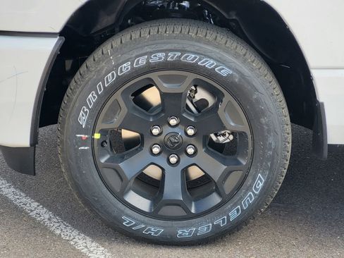 New 2026 RAM 1500 Express AWD/4WD image 7