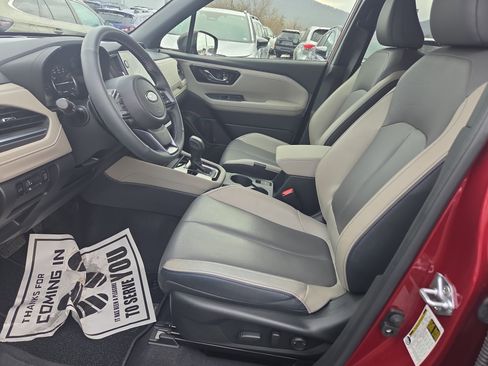 Used 2025 Subaru Forester Limited image 12