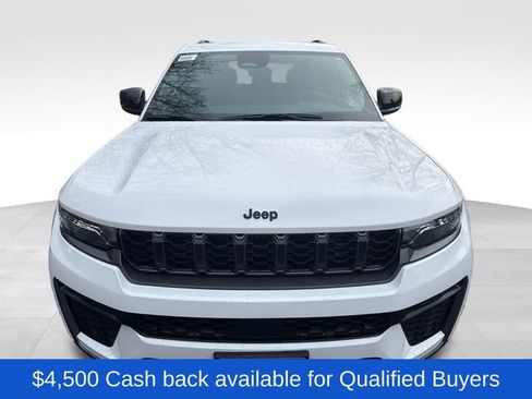 New 2026 Jeep Grand Cherokee Altitude AWD/4WD image 2