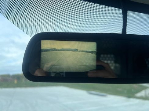 Used 2015 Chevrolet Express 2500 image 18