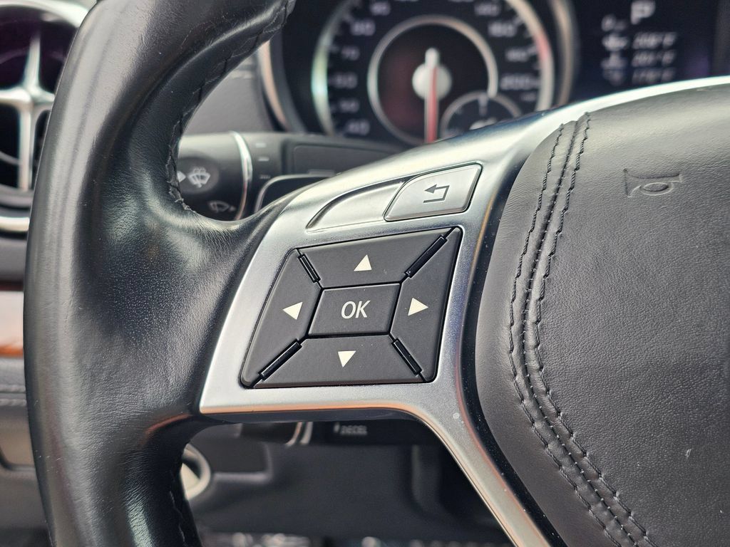 Used 2015 Mercedes-Benz SL 63 AMG image 30