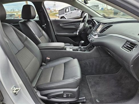 Used 2019 Chevrolet Impala LT image 16