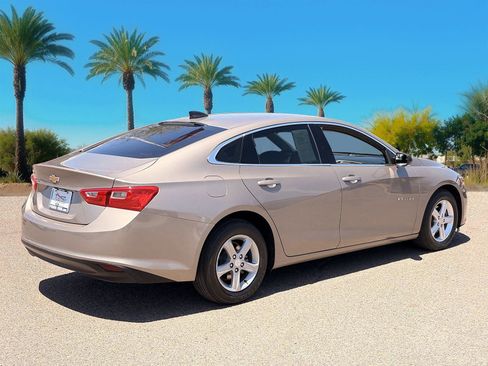 Used 2022 Chevrolet Malibu LS w/ LPO, Convenience Package 2 FWD image 5