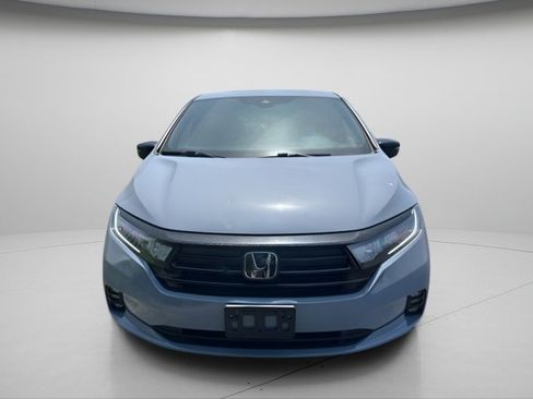 Used 2023 Honda Odyssey Sport image 3