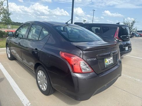 Used 2015 Nissan Versa S Plus FWD image 4