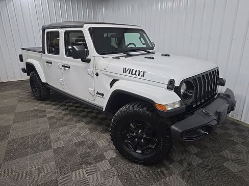 Used 2022 Jeep Gladiator Willys image 7