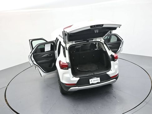 Used 2024 Chevrolet TrailBlazer LT FWD image 36