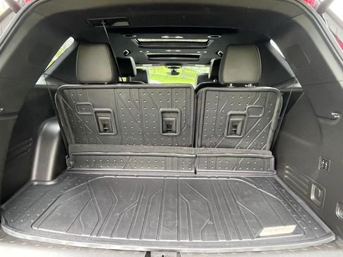 Used 2023 Chevrolet Traverse High Country w/ LPO, Floor Liner Package AWD/4WD image 21