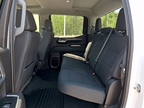 Used 2022 Chevrolet Silverado 1500 LT image 10