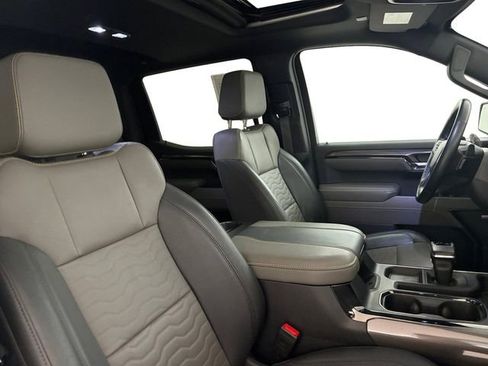 Used 2023 Chevrolet Silverado 1500 ZR2 w/ Technology Package image 14