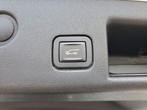 Used 2018 Chevrolet Equinox LT AWD/4WD image 28