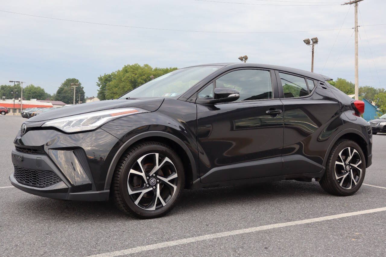 Used 2020 Toyota C-HR XLE FWD image 7