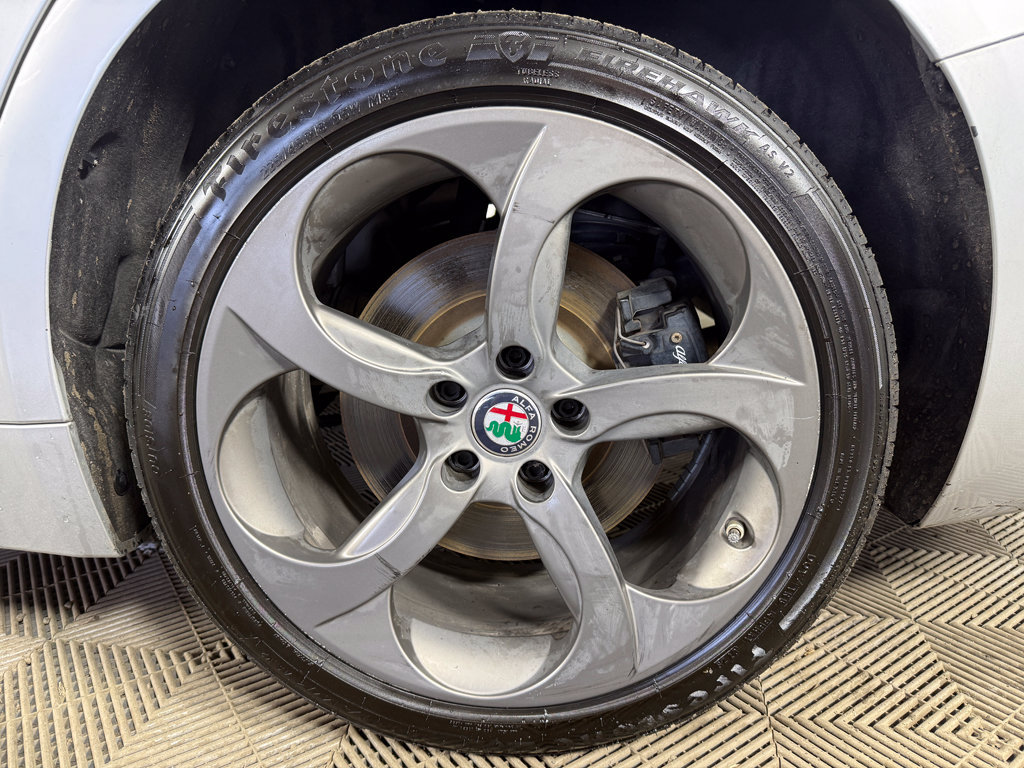 Used 2018 Alfa Romeo Giulia AWD image 19