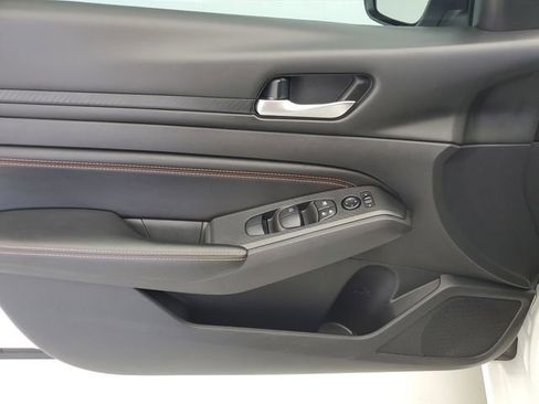 Used 2021 Nissan Altima 2.5 SR FWD image 19